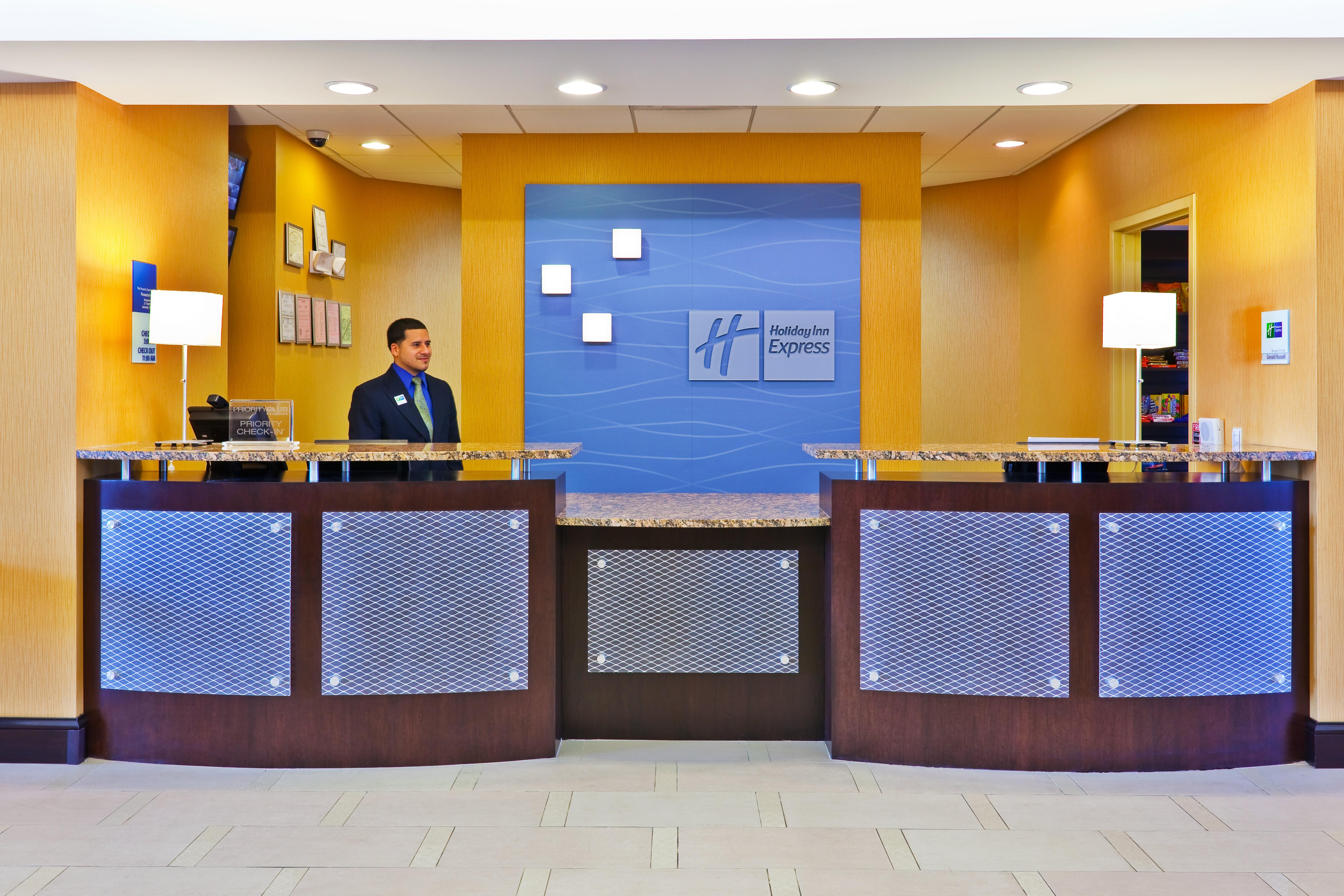 Holiday Inn Express Nashville-Opryland By Ihg Exterior foto